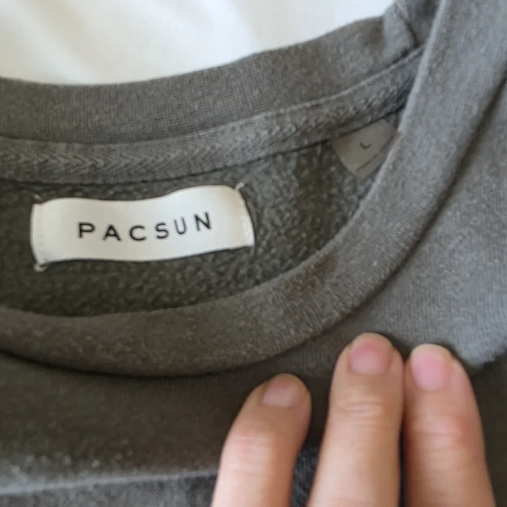 * PacSun Los Angeles Crewneck Sweater -‎ Gray